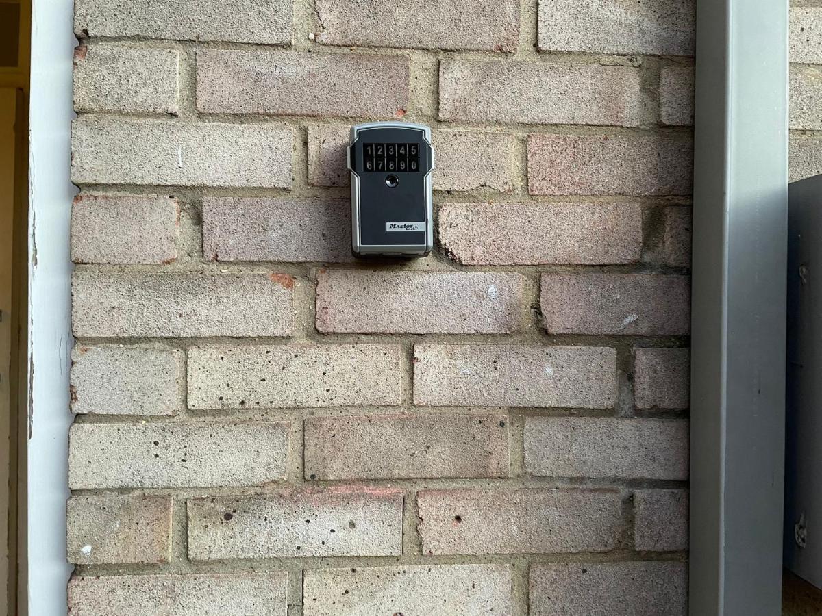 Nnk Air Bnb Enfield Exteriér fotografie